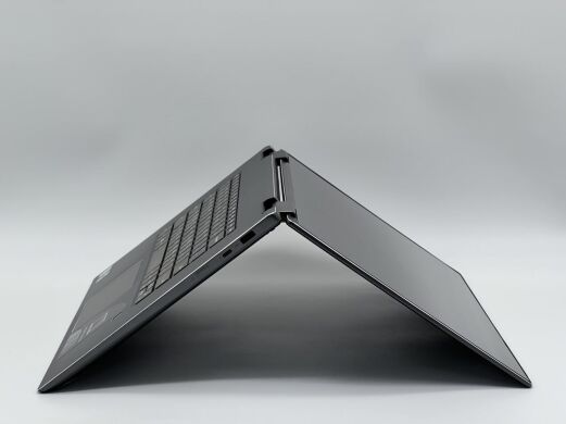 Ігровий ноутбук-трансформер Lenovo Yoga 720-15IKB / 15.6" (3840x2160) IPS Touch / Intel Core i7-7700HQ (4 (8) ядра по 2.8 - 3.8 GHz) / 16 GB DDR4 / 240 GB SSD / nVidia GeForce GTX 1050, 2 GB GDDR5, 128-bit / WebCam 