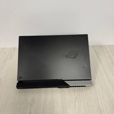 Ігровий ноутбук Б-клас Asus ROG Strix G15 Advantage Edition G513QY / 15.6" (1920x1080) IPS / AMD Ryzen 9 5900HX (8 (16) ядер по 3.3 - 4.6 GHz) / 16 GB DDR4 / 1000 GB SSD NVMe / AMD Radeon RX 6800M, 12 GB GDDR6, 192-bit