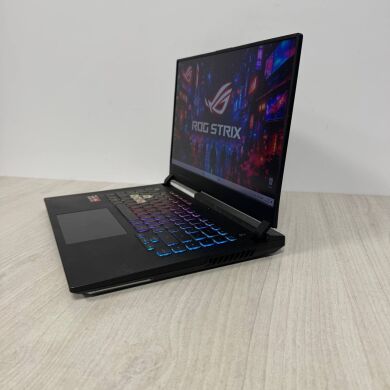 Ігровий ноутбук Б-клас Asus ROG Strix G15 Advantage Edition G513QY / 15.6" (1920x1080) IPS / AMD Ryzen 9 5900HX (8 (16) ядер по 3.3 - 4.6 GHz) / 16 GB DDR4 / 1000 GB SSD NVMe / AMD Radeon RX 6800M, 12 GB GDDR6, 192-bit