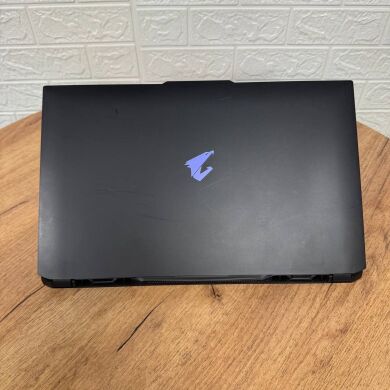 Игровой ноутбук Б-класс Gigabyte Aorus 17 XE5 / 17.3" (1920x1080) IPS / Intel Core i7-12700H (14 (20) ядер по 3.5 - 4.7 GHz) / 16 GB DDR5 / 1000 GB SSD NVMe / nVidia GeForce RTX 3070 Ti, 8 GB GDDR6, 256-bit / WebCam