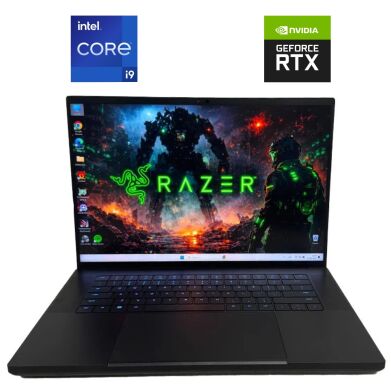 Ігровий ноутбук Б-клас Razer Blade 16 RZ09-0483 / 16" (2560x1600) MiniLED / Intel Core i9-13950HX (24 (32) ядра по 2.2 - 5.5 GHz) / 16 GB DDR5 / 1000 GB SSD NVMe / nVidia GeForce RTX 4090, 16 GB GDDR6, 256-bit / WebCam Ігровий ноутбук Б-клас Razer Blade 16 RZ09-0483 / 16" (2560x1600) MiniLED / Intel Core i9-13950HX (24 (32) ядра по 2.2 - 5.5 GHz) / 16 GB DDR5 / 1000 GB SSD NVMe / nVidia GeForce RTX 4090, 16 GB GDDR6, 256-bit / WebCam
