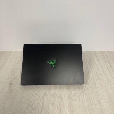 Ігровий ноутбук Б-клас Razer Blade 16 RZ09-0483 / 16" (2560x1600) MiniLED / Intel Core i9-13950HX (24 (32) ядра по 2.2 - 5.5 GHz) / 16 GB DDR5 / 1000 GB SSD NVMe / nVidia GeForce RTX 4090, 16 GB GDDR6, 256-bit / WebCam Ігровий ноутбук Б-клас Razer Blade 16 RZ09-0483 / 16" (2560x1600) MiniLED / Intel Core i9-13950HX (24 (32) ядра по 2.2 - 5.5 GHz) / 16 GB DDR5 / 1000 GB SSD NVMe / nVidia GeForce RTX 4090, 16 GB GDDR6, 256-bit / WebCam