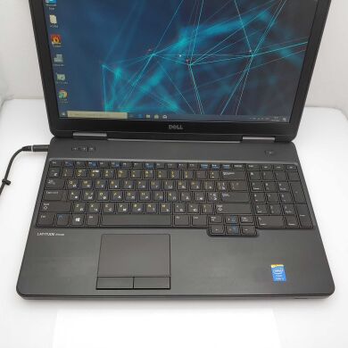 Игровой ноутбук Dell Latitude E5540 / 15.6" (1366x768) TN / Intel Core i5-4300U (2 (4) ядра по 1.9 - 2.9 GHz) / 8 GB DDR3 / 256 GB SSD / nVidia GeForce GT 720M, 2 GB DDR3, 64-bit / WebCam / DVD-ROM