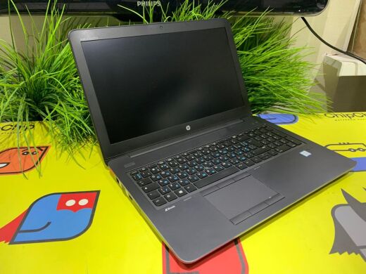 Мобільна робоча станція HP ZBook 15 G3 / 15.6" (1920x1080) IPS / Intel Core i7-6700HQ (4 (8) ядра по 2.6 - 3.5 GHz) / 16 GB DDR4 / 480 GB SSD / nVidia Quadro M1000M, 2 GB GDDR5, 128-bit / WebCam