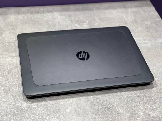 Мобільна робоча станція HP zBook 15 G3 / 15.6" (1920x1080) IPS / Intel Core i7-6700HQ (4 (8) ядра по 2.6 - 3.5 GHz) / 16 GB DDR4 / 512 GB SSD / nVidia Quadro M1000M, 2 GB DDR3, 128-bit / Fingerprint / WebCam
