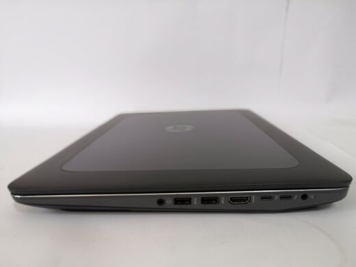 Мобільна робоча станція HP ZBook 15 G4 / 15.6" (1920x1080) IPS / Intel Core i7-7700HQ (4 (8) ядра по 2.8 - 3.8 GHz) / 16 GB DDR4 / 256 GB SSD / nVidia Quadro M620, 2 GB GDDR5, 128-bit / WebCam / HDMI / Windows 10 Pro