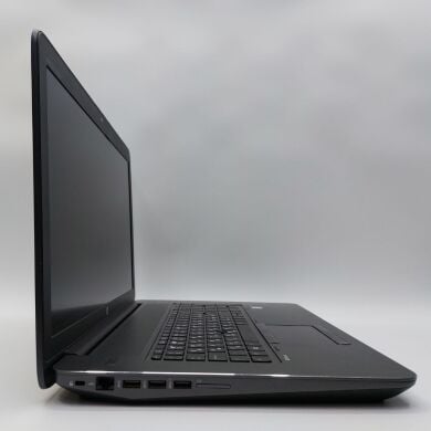 Мобільна робоча станція HP ZBook 17 G3 / 17.3" (1920x1080) IPS / Intel Xeon E3-1535M v5 (4 (8) ядра по 2.9 - 3.8 GHz) / 32 GB DDR4 / 512 GB SSD M.2 / nVidia Quadro M4000M, 4 GB GDDR5, 256-bit / WebCam