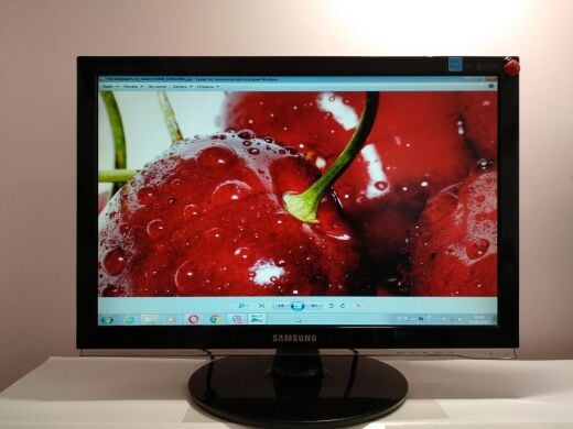Монитор Б класс Samsung 2253LW / 22" (1680x1050) TN / 1x DVI, 1x VGA