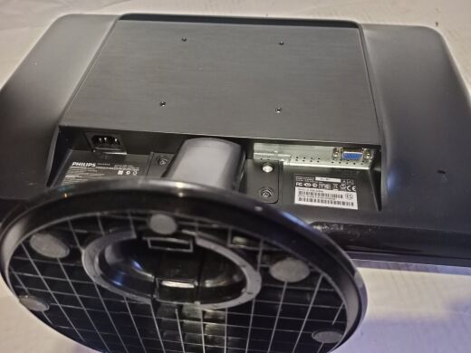 Монітор Philips E-line 202EL2SB / 20" (1600x900) TN / VGA, DVI / VESA 100x100