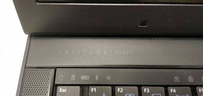 Ноутбук Б-класс Dell Latitude E6400 / 14" (1440x900) TN / Intel Core 2 Duo P8600 (2 ядра по 2.4 GHz) / 4 GB DDR2 / 160 GB HDD / Intel GMA 4500MHD Graphics / WebCam