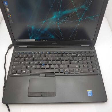 Ноутбук Dell Latitude E5550 / 15.6" (1920х1080) IPS / Intel Core i7-5600U (2 (4) ядра по 2.6 - 3.2 GHz) / 8 GB DDR3 / 256 GB SSD / WebCam / HDMI / USB 3.0
