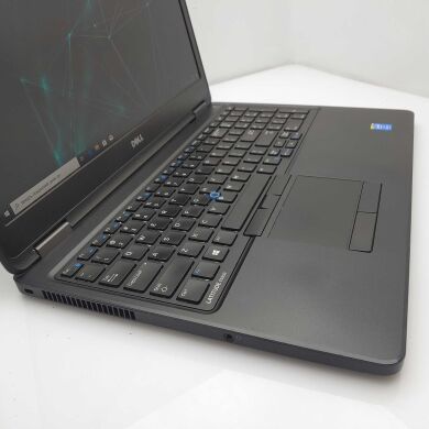 Ноутбук Dell Latitude E5550 / 15.6" (1920х1080) IPS / Intel Core i7-5600U (2 (4) ядра по 2.6 - 3.2 GHz) / 8 GB DDR3 / 256 GB SSD / WebCam / HDMI / USB 3.0