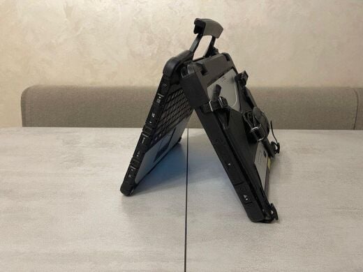 Защищенный нетбук-трансформер Panasonic Toughbook CF-33 / 12.5" (2160x1440) IPS Touch / Intel Core i7-7600U (2 (4) ядра по 2.8 - 3.9 GHz) / 16 GB DDR3 / 256 GB SSD / Intel HD Graphics 620 / WebCam / GPS / Два АКБ / Стилус Защищенный нетбук-трансформер Panasonic Toughbook CF-33 / 12.5" (2160x1440) IPS Touch / Intel Core i7-7600U (2 (4) ядра по 2.8 - 3.9 GHz) / 16 GB DDR3 / 256 GB SSD / Intel HD Graphics 620 / WebCam / GPS / Два АКБ / Стилус