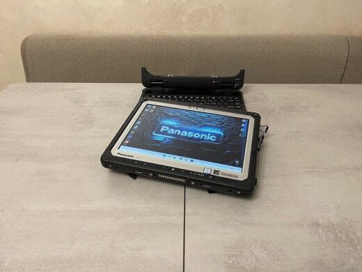 Защищенный нетбук-трансформер Panasonic Toughbook CF-33 / 12.5" (2160x1440) IPS Touch / Intel Core i7-7600U (2 (4) ядра по 2.8 - 3.9 GHz) / 16 GB DDR3 / 256 GB SSD / Intel HD Graphics 620 / WebCam / GPS / Два АКБ / Стилус Защищенный нетбук-трансформер Panasonic Toughbook CF-33 / 12.5" (2160x1440) IPS Touch / Intel Core i7-7600U (2 (4) ядра по 2.8 - 3.9 GHz) / 16 GB DDR3 / 256 GB SSD / Intel HD Graphics 620 / WebCam / GPS / Два АКБ / Стилус