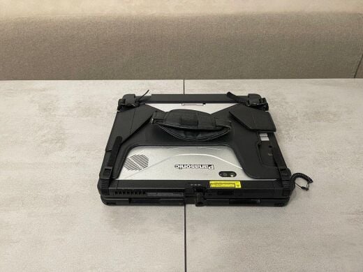 Защищенный нетбук-трансформер Panasonic Toughbook CF-33 / 12.5" (2160x1440) IPS Touch / Intel Core i7-7600U (2 (4) ядра по 2.8 - 3.9 GHz) / 16 GB DDR3 / 256 GB SSD / Intel HD Graphics 620 / WebCam / GPS / Два АКБ / Стилус Защищенный нетбук-трансформер Panasonic Toughbook CF-33 / 12.5" (2160x1440) IPS Touch / Intel Core i7-7600U (2 (4) ядра по 2.8 - 3.9 GHz) / 16 GB DDR3 / 256 GB SSD / Intel HD Graphics 620 / WebCam / GPS / Два АКБ / Стилус