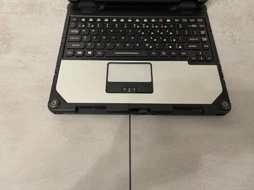 Защищенный нетбук-трансформер Panasonic Toughbook CF-33 / 12.5" (2160x1440) IPS Touch / Intel Core i7-7600U (2 (4) ядра по 2.8 - 3.9 GHz) / 16 GB DDR3 / 256 GB SSD / Intel HD Graphics 620 / WebCam / GPS / Два АКБ / Стилус Защищенный нетбук-трансформер Panasonic Toughbook CF-33 / 12.5" (2160x1440) IPS Touch / Intel Core i7-7600U (2 (4) ядра по 2.8 - 3.9 GHz) / 16 GB DDR3 / 256 GB SSD / Intel HD Graphics 620 / WebCam / GPS / Два АКБ / Стилус