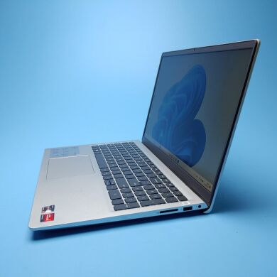 Ультрабук Dell Inspiron 15 3525 / 15.6" (1920x1080) IPS / AMD Ryzen 5 5625U (6 (12) ядер по 2.3 - 4.3 GHz) / 8 GB DDR4 / 512 GB SSD / AMD Radeon Vega 7 Graphics / WebCam / Win 11 Home