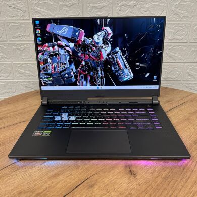 Ігровий ноутбук Б-клас Asus ROG Strix G513RC / 15.6" (1920x1080) IPS / AMD Ryzen 7 6800H (8 (16) ядер по 3.2 - 4.7 GHz) / 16 GB DDR5 / 1000 GB SSD / nVidia GeForce RTX 3050, 4 GB GDDR6, 128-bit