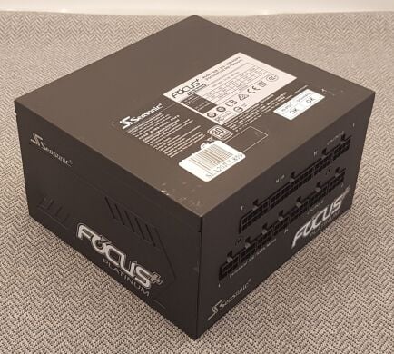 Блок живлення Seasonic Focus Plus Platinum 650W (SSR-650PX) / 650W / 24+4(4)+4(8) pin