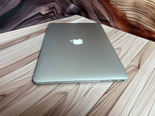 Ноутбук Б-клас Apple MacBook Pro A1398 / 15.4" (2880x1800) IPS / Intel Core i7-4770HQ (4 (8) ядра по 2.2 - 3.4 GHz) / 16 GB DDR3 / 500 GB SSD / Intel Iris Pro Graphics 5200 / WebCam / MacOS