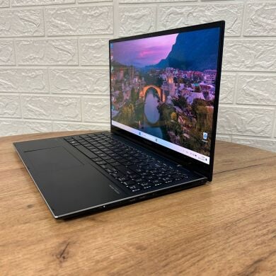Ігровий ультрабук-трансформер Б-клас Asus Zenbook 15 Flip Q539ZD / 15.6" (2880x1620) OLED Touch / Intel Core i7-12700H (14 (20) ядер по 3.5 - 4.7 GHz) / 16 GB DDR4 / 1000 GB SSD NVMe / Intel Arc A370M, 4 GB GDDR6, 64-bit / WebCam
