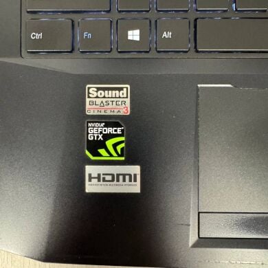 Ігровий ноутбук Б-клас Sager N855HJ / 15.6" (1920x1080) IPS / Intel Core i7-7700HQ (4 (8) ядра по 2.8 - 3.8 GHz) / 16 GB DDR4 / 500 GB SSD / nVidia GeForce GTX 1050, 2 GB GDDR5, 128-bit / WebCam