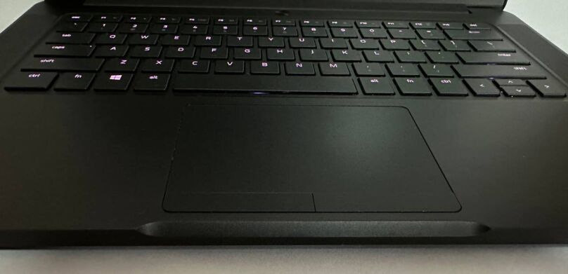 Ігровий ноутбук Razer Blade 14 / 14" (1920x1080) IPS / Intel Core i7-7700HQ (4 (8) ядра по 2.8 - 3.8 GHz) / 16 GB DDR4 / 512 GB SSD / nVidia GeForce GTX 1060, 6 GB GDDR5, 192-bit / WebCam / Win 11 Home