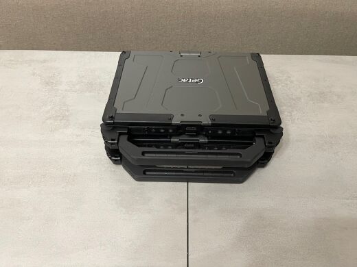 Захищений ноутбук-трансформер Getac V110 G5 / 11.6" (1920x1080) IPS Touch / Intel Core i5-8265U (4 (8) ядра по 1.6 - 3.9 GHz) / 16 GB DDR4 / 256 GB SSD / Intel UHD Graphics / WebCam / Стилус / Два АКБ