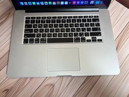 Ноутбук Б-клас Apple MacBook Pro A1398 / 15.4" (2880x1800) IPS / Intel Core i7-4770HQ (4 (8) ядра по 2.2 - 3.4 GHz) / 16 GB DDR3 / 500 GB SSD / Intel Iris Pro Graphics 5200 / WebCam / MacOS