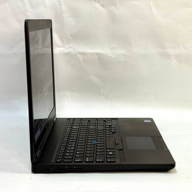 Ноутбук Dell Latitude 5580 / 15.6" (1920x1080) IPS / Intel Core i5-6200U (2 (4) ядра по 2.3 - 2.8 GHz) / 8 GB DDR4 / 256 GB SSD / Intel HD Graphics 520 / WebCam / Windows 10 Pro