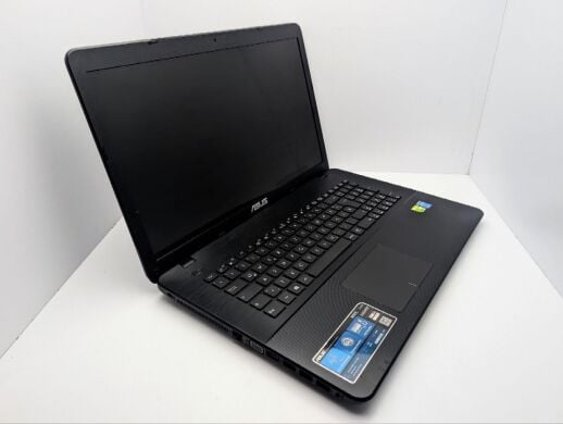 Ноутбук Asus X751L / 17.3" (1600x900) TN / Intel Core i5-5200U (2 (4) ядра по 2.2 - 2.5 GHz) / 12 GB DDR3 / 240 GB SSD / nVidia GeForce 940M, 2 GB GDDR3, 64-bit / WebCam / DVD-ROM