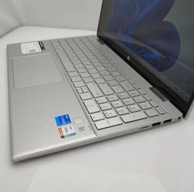 Ультрабук-трансформер HP Pavilion x360 15-er0051nr / 15.6" (1920x1080) IPS Touch / Intel Core i5-1135G7 (4 (8) ядра по 4.2 GHz) / 8 GB DDR4 / 480 GB SSD / Intel Iris Xe Graphics / WebCam / Win 11 Home