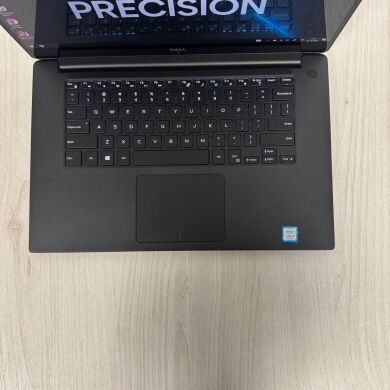 Мобильная рабочая станция Dell Precision 5530 / 15.6" (3840x2160) IPS Touch / Intel Core i9-8950HK (6 (12) ядер по 2.9 - 4.8 GHz) / 32 GB DDR4 / 512 GB SSD NVMe / nVidia Quadro P2000, 4 GB GDDR5, 128-bit / WebCam