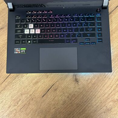 Ігровий ноутбук Б-клас Asus ROG Strix G513RC / 15.6" (1920x1080) IPS / AMD Ryzen 7 6800H (8 (16) ядер по 3.2 - 4.7 GHz) / 16 GB DDR5 / 1000 GB SSD / nVidia GeForce RTX 3050, 4 GB GDDR6, 128-bit