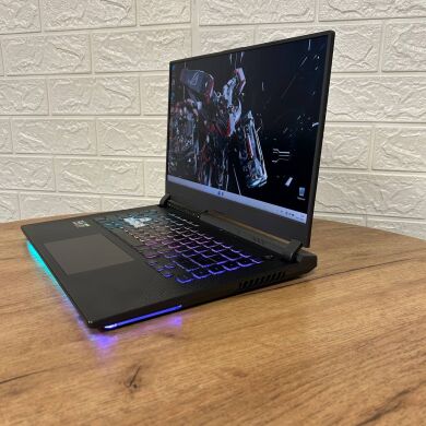 Ігровий ноутбук Б-клас Asus ROG Strix G513RC / 15.6" (1920x1080) IPS / AMD Ryzen 7 6800H (8 (16) ядер по 3.2 - 4.7 GHz) / 16 GB DDR5 / 1000 GB SSD / nVidia GeForce RTX 3050, 4 GB GDDR6, 128-bit