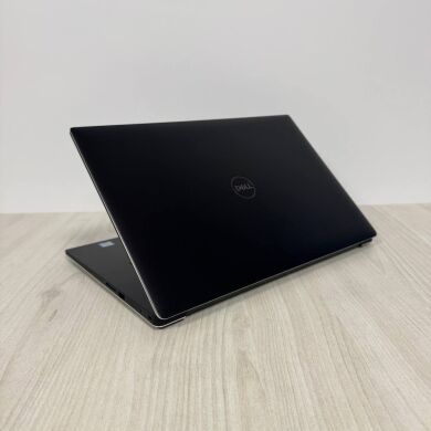 Мобильная рабочая станция Dell Precision 5530 / 15.6" (3840x2160) IPS Touch / Intel Core i9-8950HK (6 (12) ядер по 2.9 - 4.8 GHz) / 32 GB DDR4 / 512 GB SSD NVMe / nVidia Quadro P2000, 4 GB GDDR5, 128-bit / WebCam