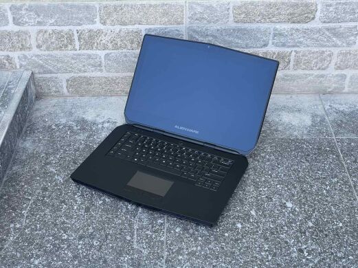 Игровой ноутбук Dell Alienware 15 R2 / 15.6" (3840x2160) IPS Touch / Intel Core i7-6700HQ (4 (8) ядра по 2.6 - 3.5 GHz) / 16 GB DDR4 / 240 GB SSD + 1000 GB HDD / nVidia GeForce GTX 970M, 3 GB GDDR5, 192-bit / WebCam / USB 3.0 / HDMI