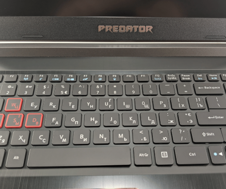 Игровой ноутбук Acer Predator Helios 300 G3 / 15.6" (1920x1080) IPS / Intel Core i7-7700HQ (4 (8) ядра по 2.8 - 3.8 GHz) / 16 GB DDR4 / 512 GB SSD / nVidia GeForce GTX 1060, 3 GB GDDR5, 192-bit / WebCam