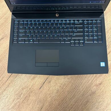 Игровой ноутбук Dell Alienware 17 R5 / 17.3" (1920x1080) IPS / Intel Core i7-8750H (6 (12) ядра по 2.2 - 4.1 GHz) / 32 GB DDR4 / 2000 GB SSD NVMe / nVidia GeForce GTX 1070, 8 GB GDDR5, 256-bit / WebCam Игровой ноутбук Dell Alienware 17 R5 / 17.3" (1920x1080) IPS / Intel Core i7-8750H (6 (12) ядра по 2.2 - 4.1 GHz) / 32 GB DDR4 / 2000 GB SSD NVMe / nVidia GeForce GTX 1070, 8 GB GDDR5, 256-bit / WebCam