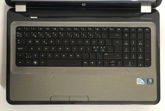 Ноутбук Б-класс HP Pavilion G7 / 17.3" (1600x900) TN / Intel Pentium P6200 (2 ядра по 2.13 GHz) / 8 GB DDR3 / 640 GB HDD / Intel HD Graphics / WebCam / DVD-ROM