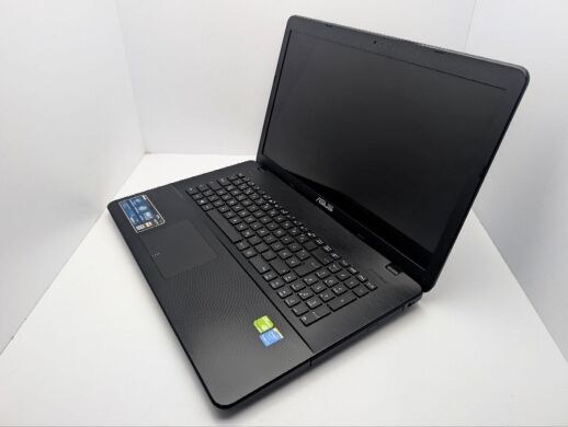 Ноутбук Asus X751L / 17.3" (1600x900) TN / Intel Core i5-5200U (2 (4) ядра по 2.2 - 2.5 GHz) / 12 GB DDR3 / 240 GB SSD / nVidia GeForce 940M, 2 GB GDDR3, 64-bit / WebCam / DVD-ROM