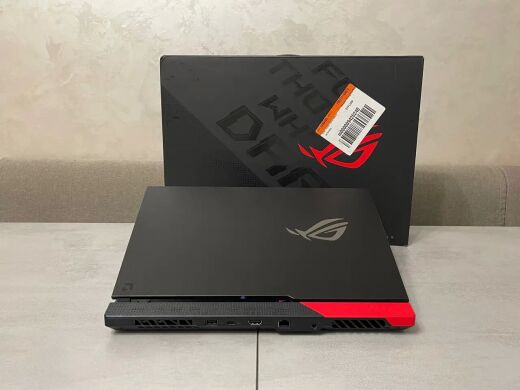 Ігровий ноутбук Asus ROG Strix G513QY Advantage Edition / 15.6" (2560x1440) IPS / AMD Ryzen 9 5980HX (8 (16) ядер по 3.3 - 4.8 GHz) / 16 GB DDR4 / 512 GB SSD M.2 / AMD Radeon RX 6800M, 12 GB GDDR6, 192-bit / USB 3.2 / HDMI