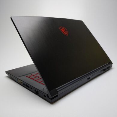 Игровой ноутбук MSI GF63 Thin 10SC / 15.6" (1920x1080) IPS / Intel Core i5-10500H (6 (12) ядер по 2.5 - 4.5 GHz) / 16 GB DDR4 / 1000 GB SSD / nVidia GeForce GTX 1650 Max-Q, 4 GB GDDR6, 128-bit / WebCam / Win 10 Home