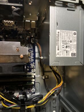 Комп'ютер HP Workstation Z240 / Intel Core i5-6500 (4 ядра по 3.2 - 3.6 GHz) / 8 GB DDR4 / 500 GB HDD / nVidia GTX 960 2GB / 400W