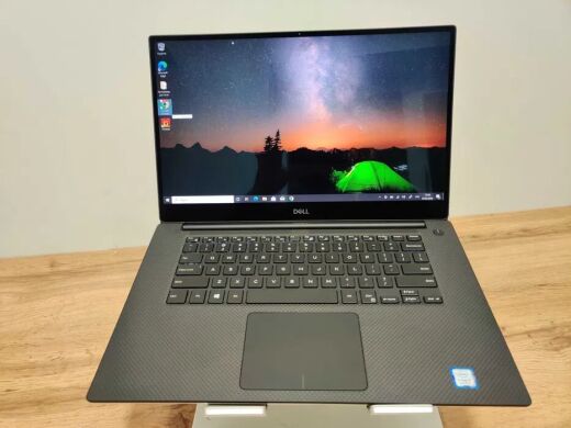 Мобільна робоча станція Dell Precision 5540 / 15.6" (3840x2160) IGZO Touch / Intel Core i7-9850H (6 (12) ядра по 2.6 - 4.6 GHz) / 32 GB DDR4 / 512 GB SSD / nVidia Quadro T1000, 4 GB GDDR5, 128-bit / WebCam 