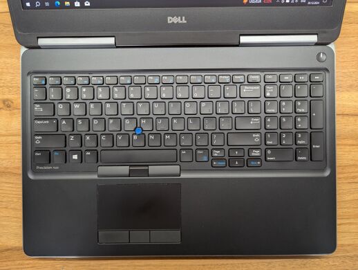 Мобільна робоча станція Dell Precision 7520 / 15.6" (1920x1080) IPS / Intel Core i7-7820HQ (4 (8) ядра по 2.9 - 3.9 GHz) / 32 GB DDR4 / 512 GB SSD / nVidia Quadro M2200, 4 GB GDDR5, 128-bit / WebCam / Windows 10
