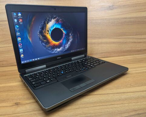 Мобільна робоча станція Dell Precision 7520 / 15.6" (1920x1080) IPS / Intel Core i7-7820HQ (4 (8) ядра по 2.9 - 3.9 GHz) / 32 GB DDR4 / 512 GB SSD / nVidia Quadro M2200, 4 GB GDDR5, 128-bit / WebCam / Windows 10