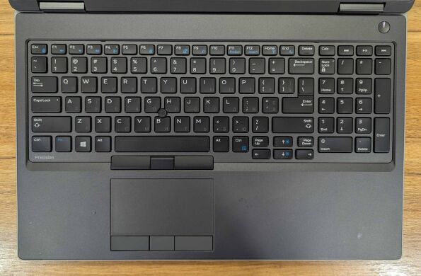 Мобільна робоча станція Dell Precision 7540 / 15.6" (1920x1080) IPS / Intel Core i7-9850H (6 (12) ядер по 2.6 - 4.6 GHz) / 32 GB DDR4 / 512 GB SSD / nVidia Quadro RTX 3000, 6 GB GDDR6, 192-bit / WebCam / Windows 10 Мобільна робоча станція Dell Precision 7540 / 15.6" (1920x1080) IPS / Intel Core i7-9850H (6 (12) ядер по 2.6 - 4.6 GHz) / 32 GB DDR4 / 512 GB SSD / nVidia Quadro RTX 3000, 6 GB GDDR6, 192-bit / WebCam / Windows 10