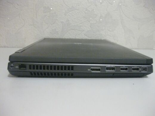 Мобільна робоча станція Б-клас HP Elitebook 8560w / 15.6" (1920x1080) TN / Intel Core i7-2860QM (4 (8) ядра по 2.5 - 3.6 GHz) / 8 GB DDR3 / 256 GB SSD / AMD FirePro M5950, 1 GB GDDR5, 128-bit / WebCam