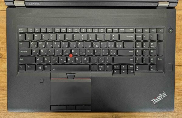 Мобільна робоча станція Lenovo ThinkPad P71 / 17.3" (1920x1080) IPS / Intel Core i7-7820HQ (4 (8) ядра по 2.9 - 3.9 GHz) / 32 GB DDR4 / 512 GB SSD / nVidia Quadro P3000, 6 GB GDDR5, 192-bit / WebCam / TouchID / Windows 10